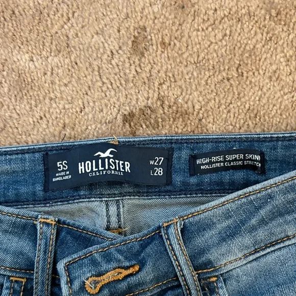 Hollister Women's Distressed Blue Skinny Jeans - Picture 2 of 2